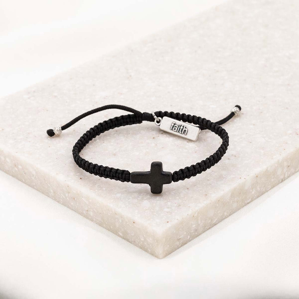 Bracciale Religioso Con Croce Esagonale E Zirconi – Regolabile – Simbolo Di Fede E Fortuna – YA4929