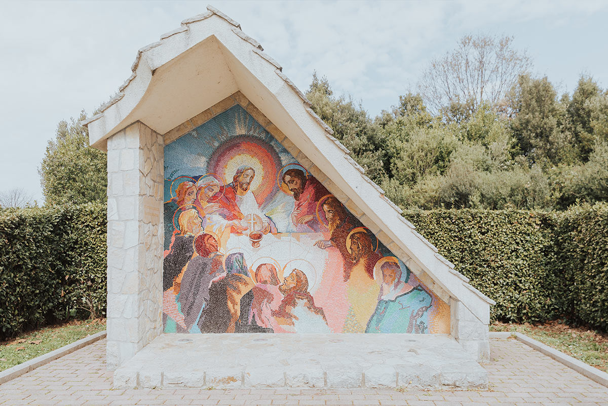 Holy Thursday Tradition — A Passover Meal That Jesus Shared With His Apostles