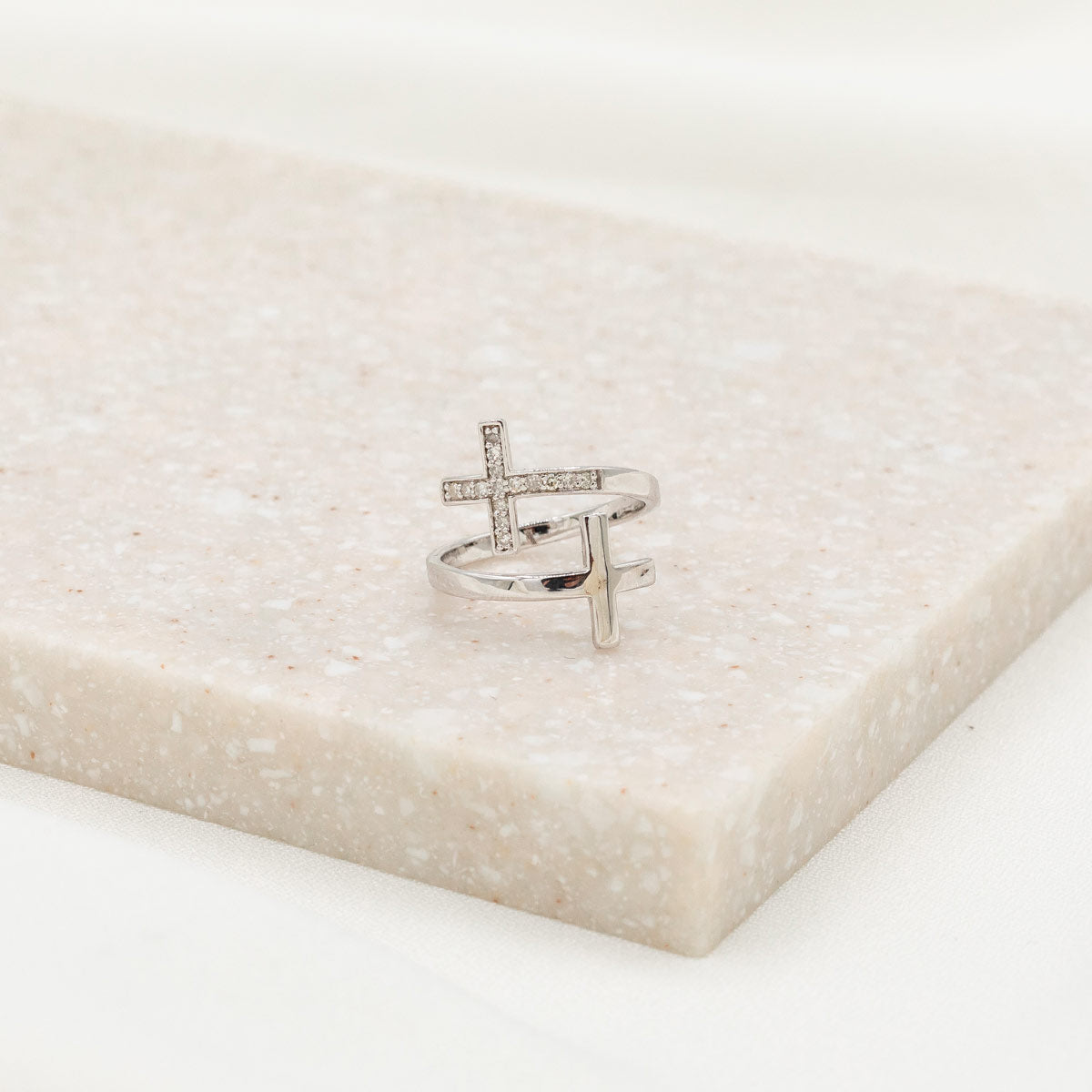 Pillar of Faith Ring - White Diamonds
